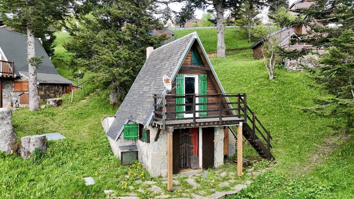 Maison à USTOU