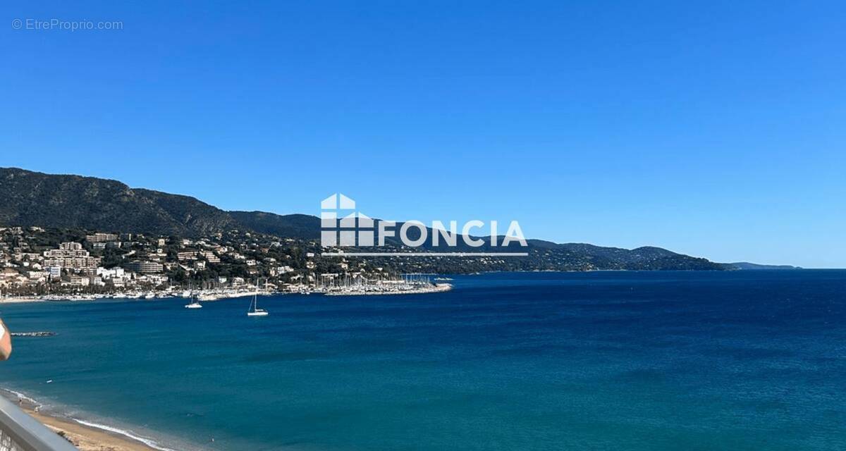 Appartement à LE LAVANDOU