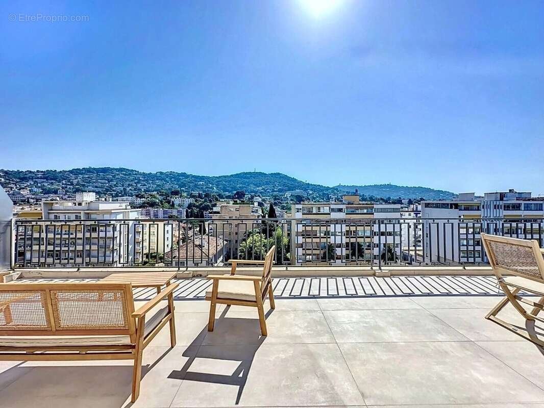 Appartement à LE CANNET