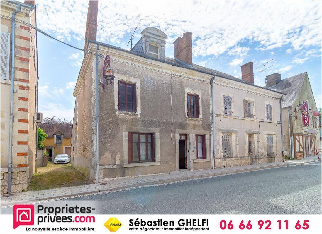 Maison à CONTRES