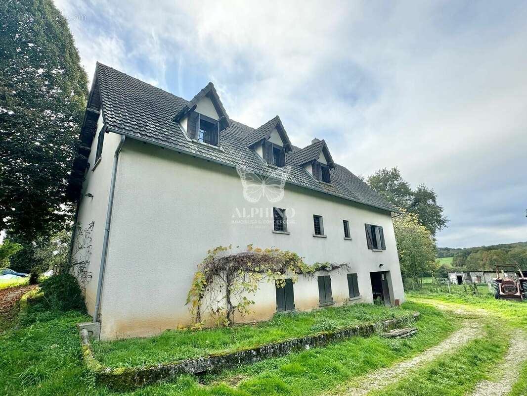 Maison à CONDAT-SUR-VIENNE
