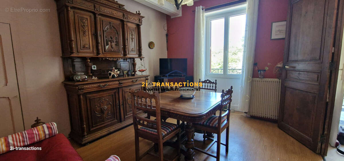 Maison à CHATEAUNEUF
