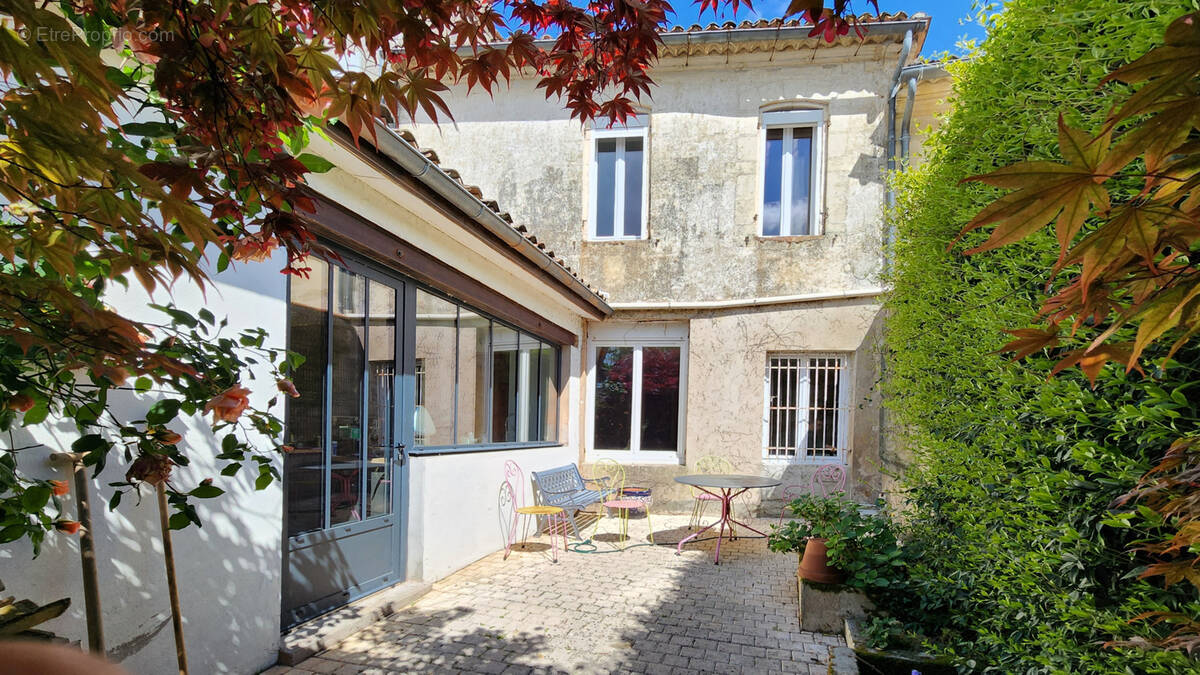 Maison à SAINT-ANDRE-DE-CUBZAC
