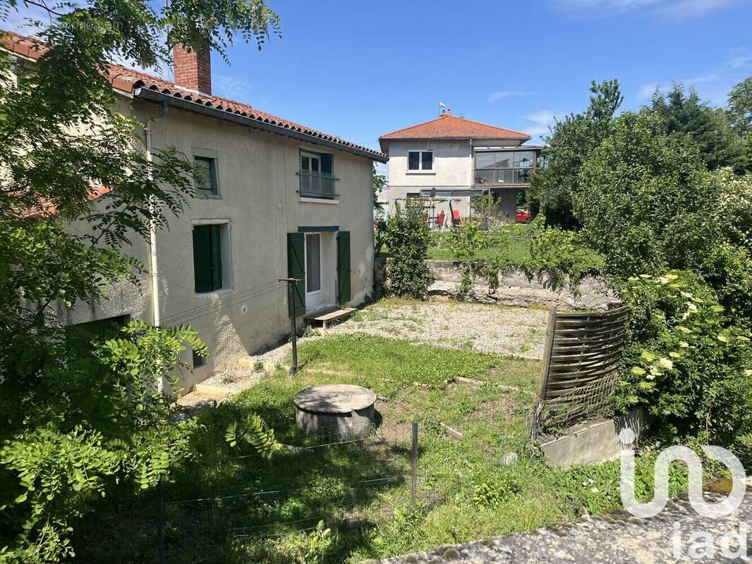 Photo 1 - Maison à SAINT-JUST-SAINT-RAMBERT