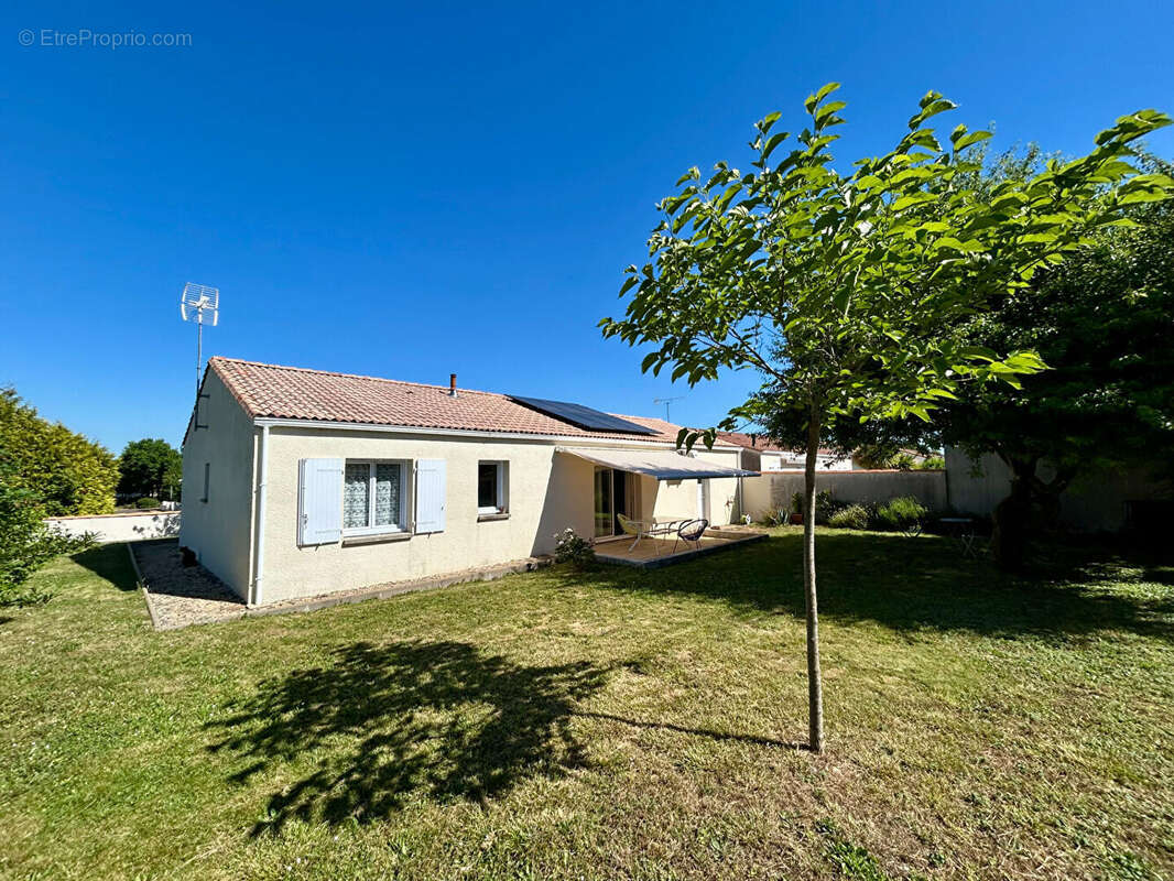 Maison à LA CRECHE
