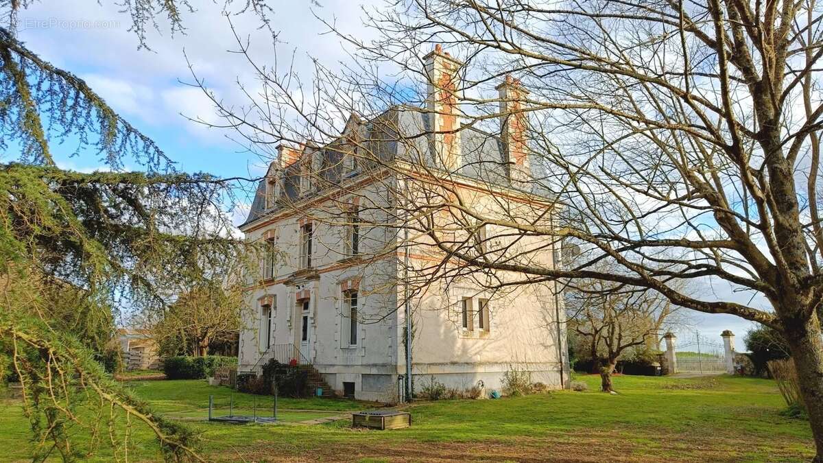 Maison à MARIGNY-BRIZAY
