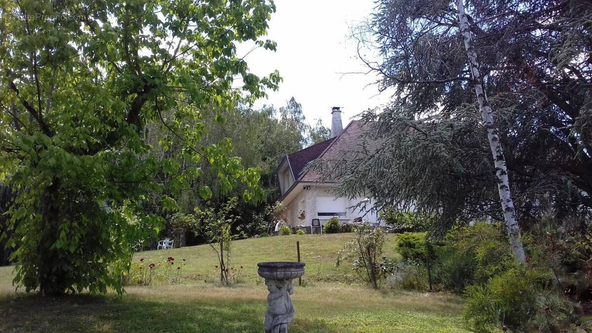 Maison à MONTLUCON