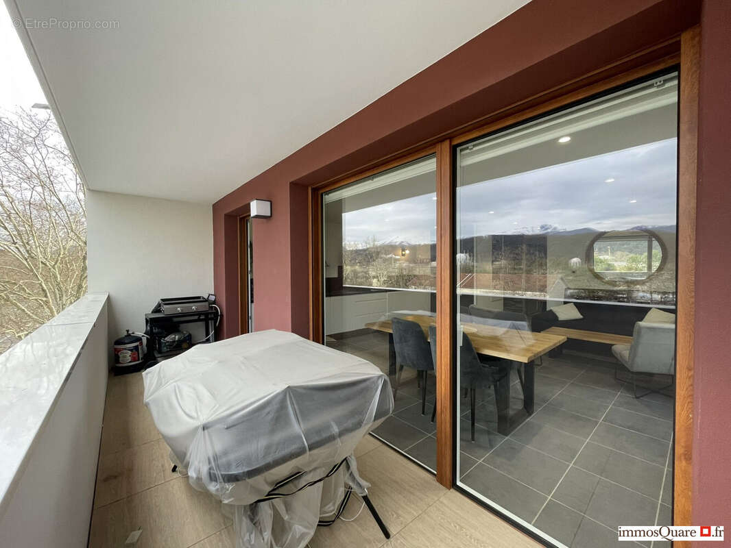 Appartement à LE PONT-DE-CLAIX