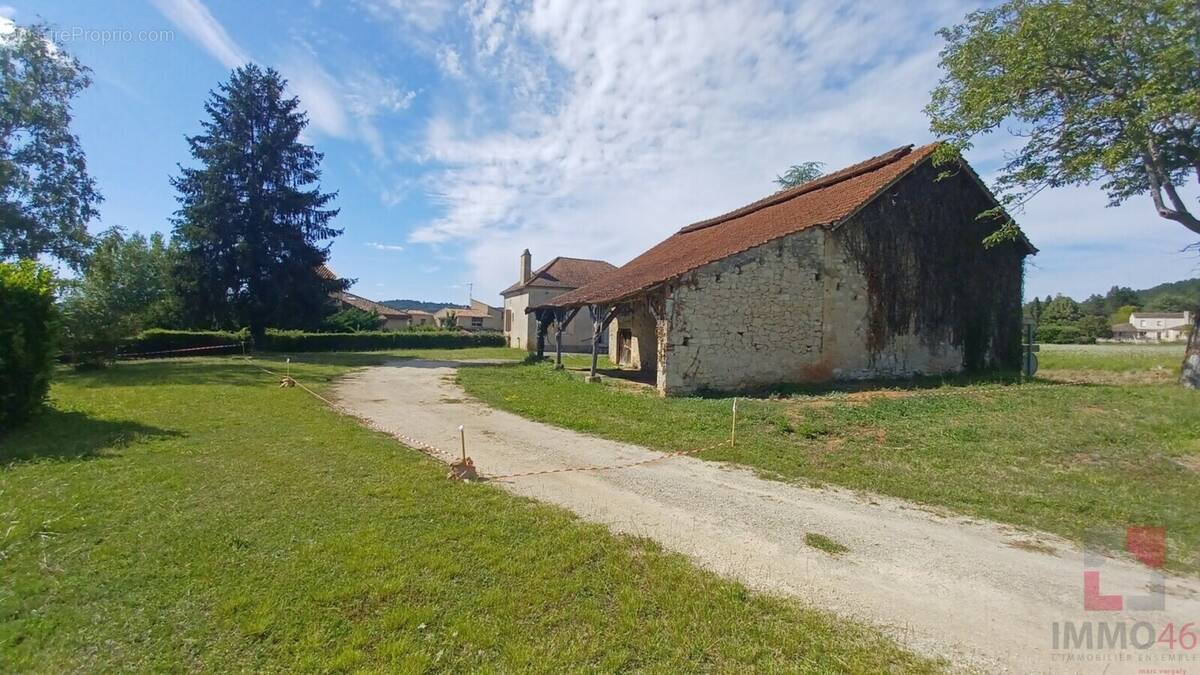 Maison à PRAYSSAC