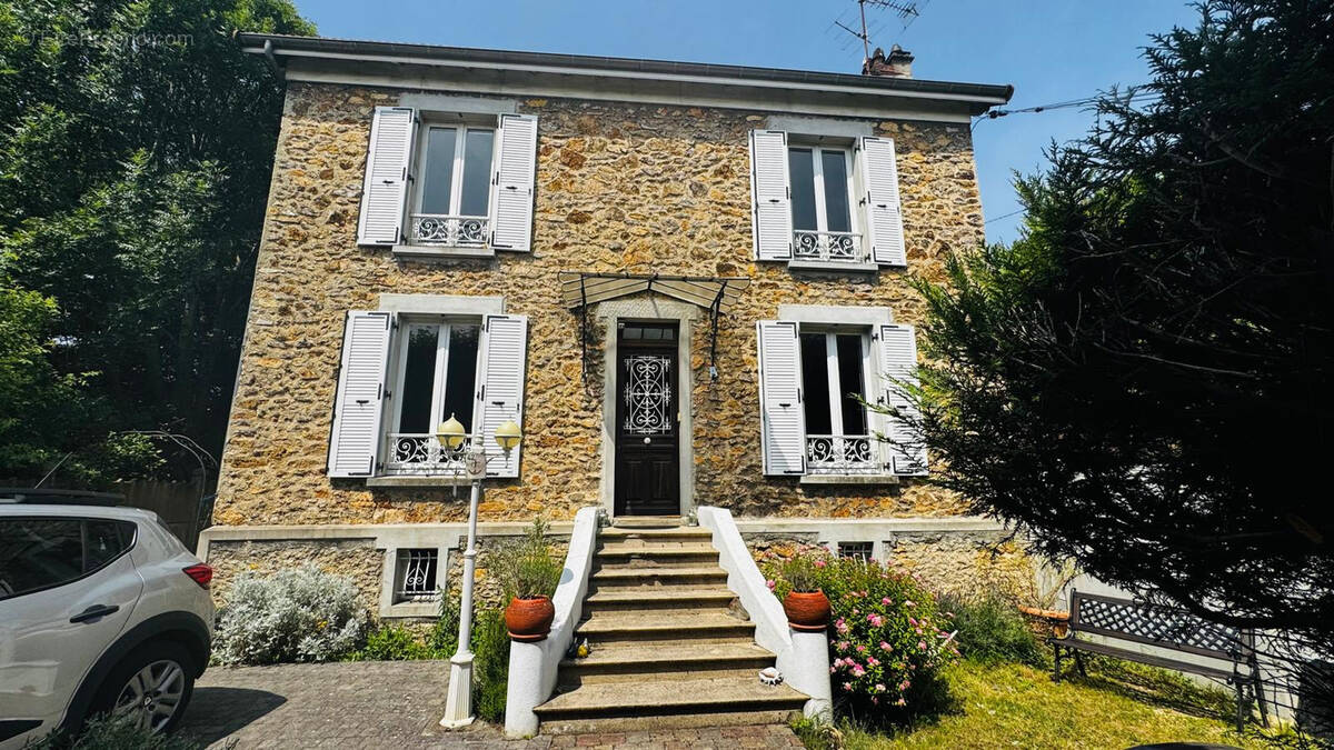 Maison à CHELLES