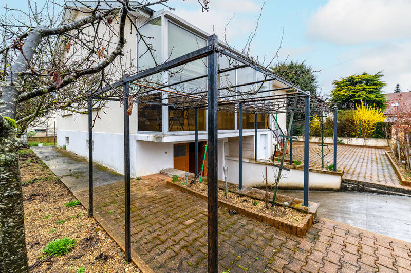 Maison à LONGVIC