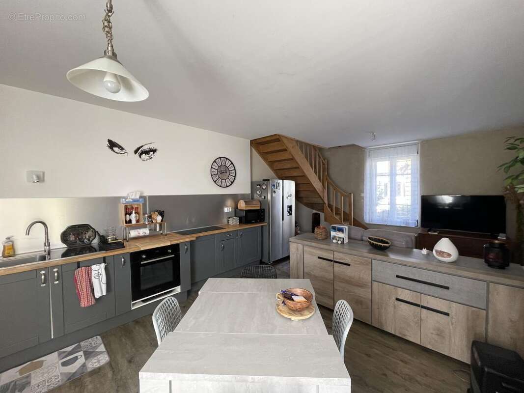 Maison à LA VOULTE-SUR-RHONE