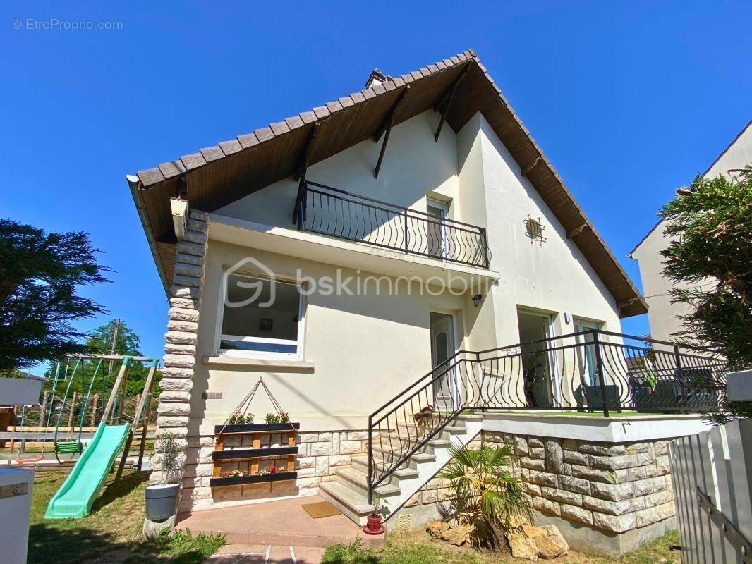 Maison à SAVIGNY-SUR-ORGE