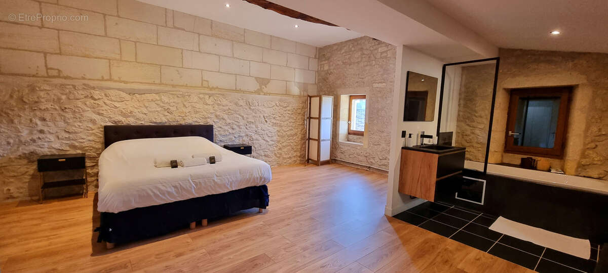 Maison à FRONSAC