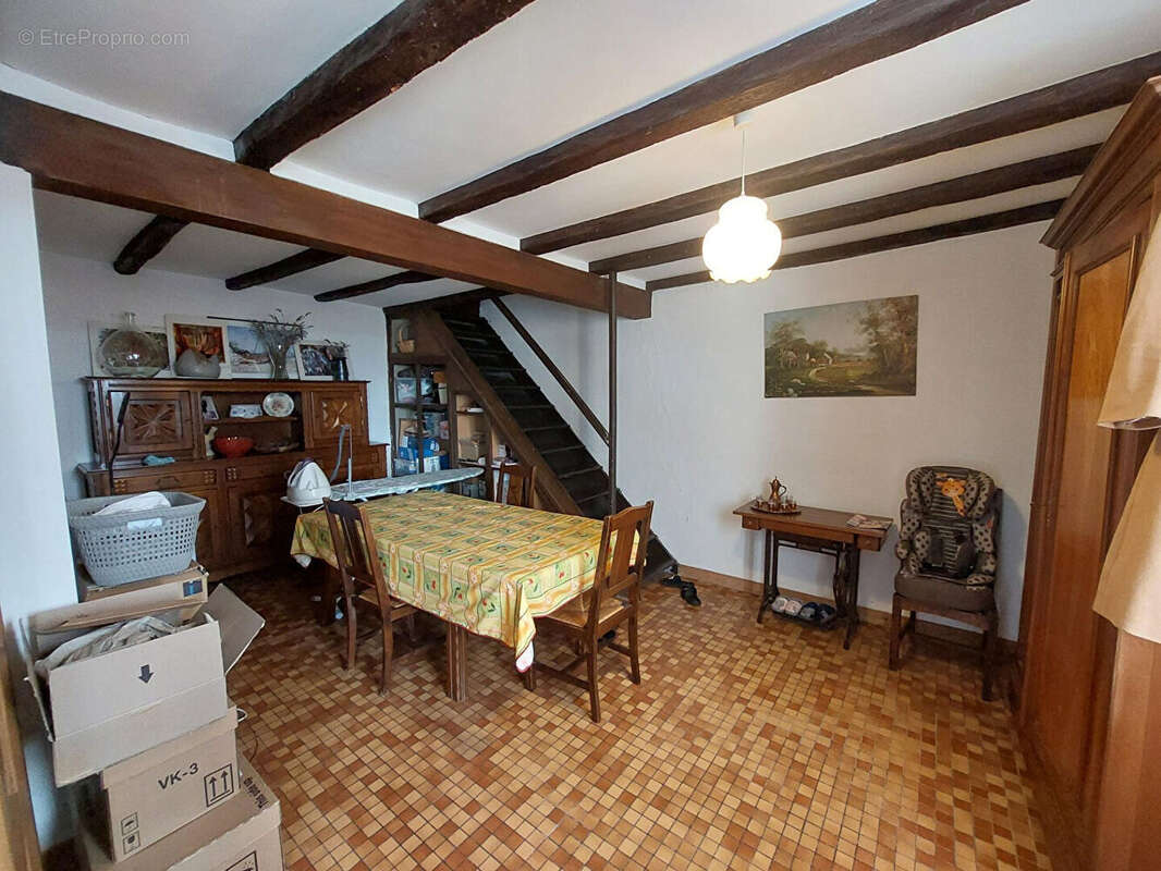 Maison à LENCLOITRE