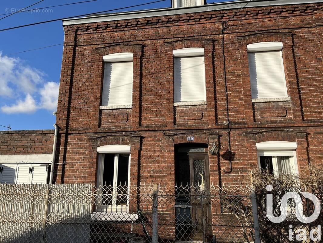 Photo 1 - Maison à DEVILLE-LES-ROUEN