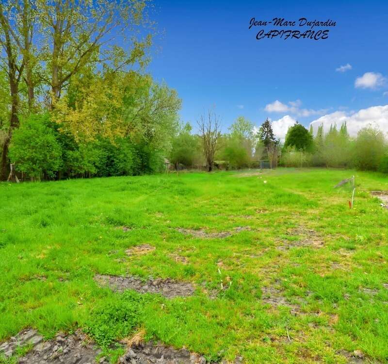 Terrain à RIEULAY