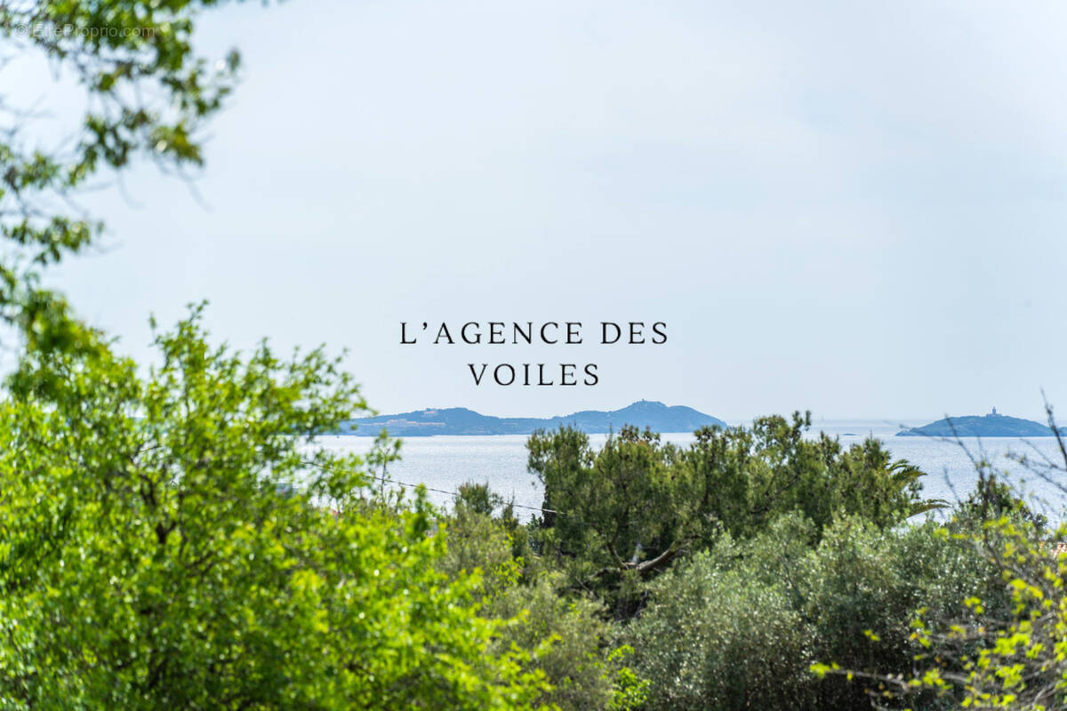 Terrain à BANDOL