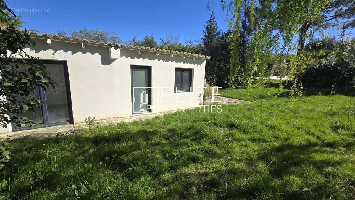 Maison à LE ROURET