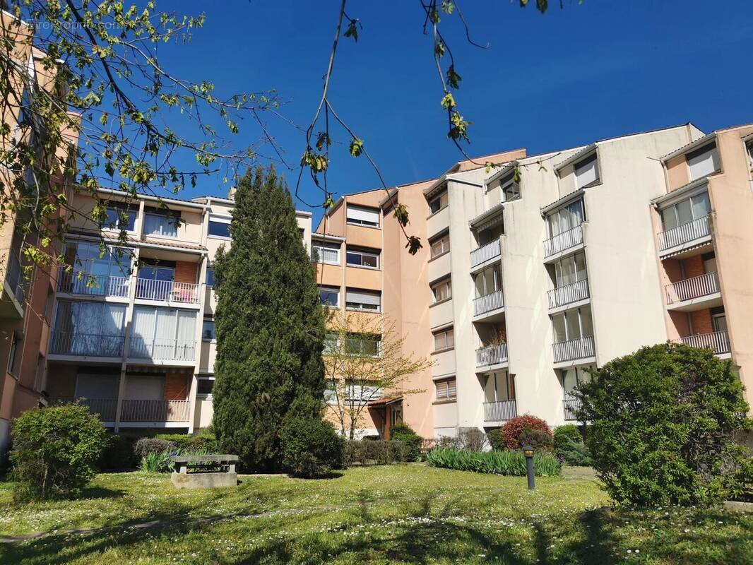 Appartement à RAMONVILLE-SAINT-AGNE