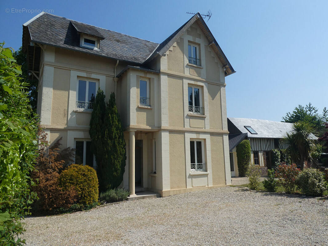 Maison à PONT-L&#039;EVEQUE