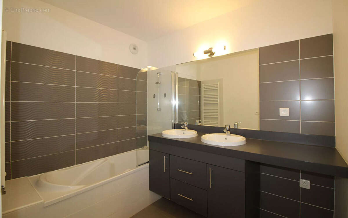 Appartement à JUVIGNAC