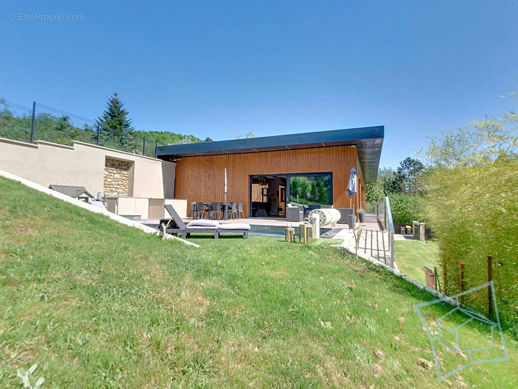Maison à LEVIS-SAINT-NOM