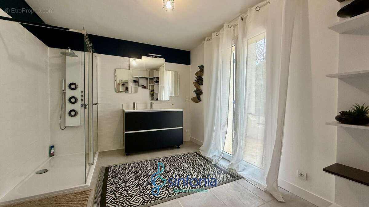 Maison à NIMES