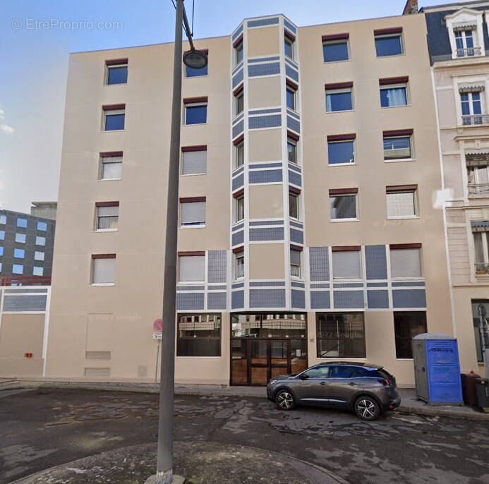 Parking à LYON-6E