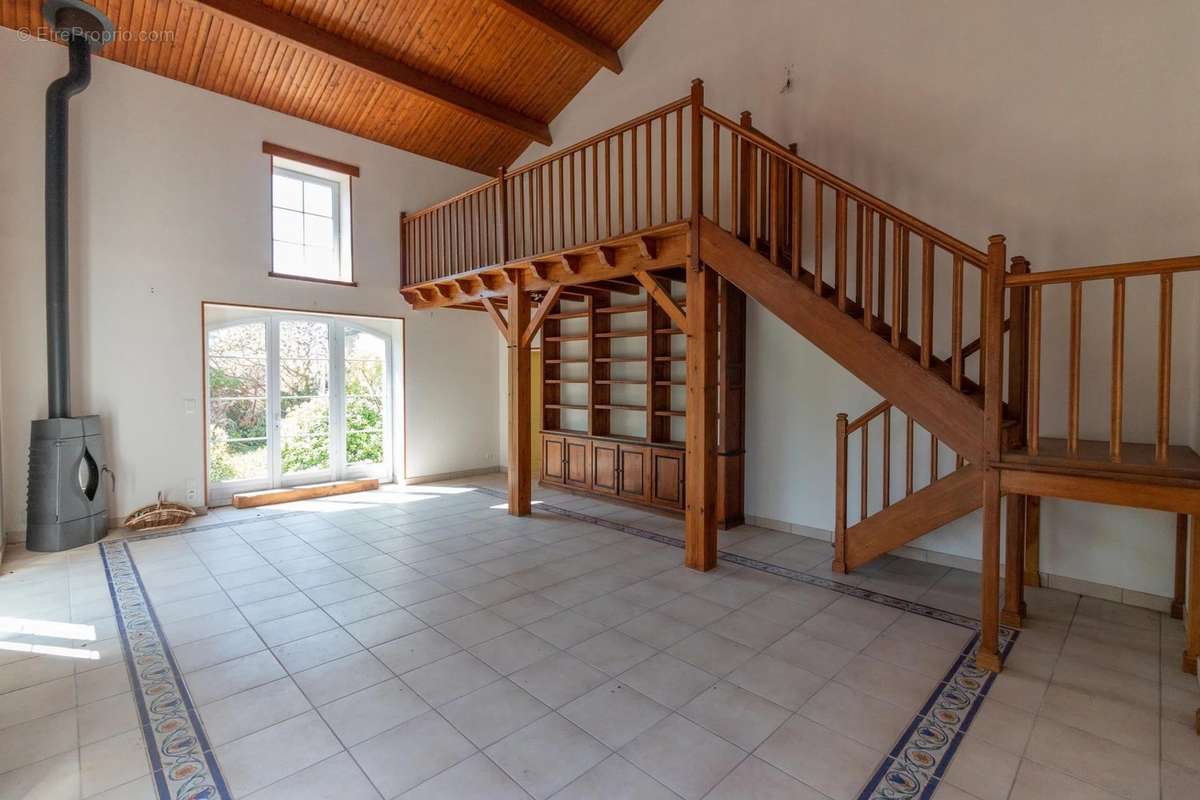 Maison à SEGONZAC