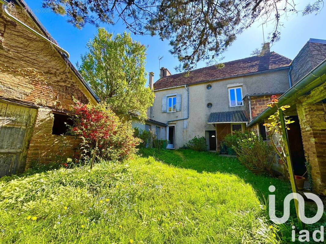 Photo 1 - Maison à SAINT-AMAND-EN-PUISAYE