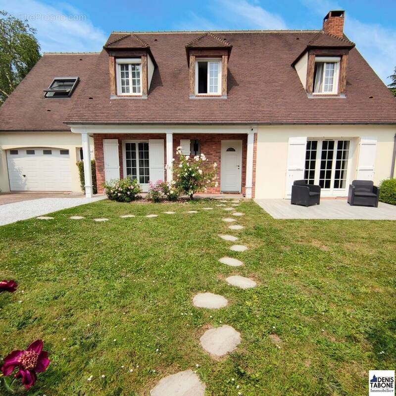 Maison à MONTLIGNON
