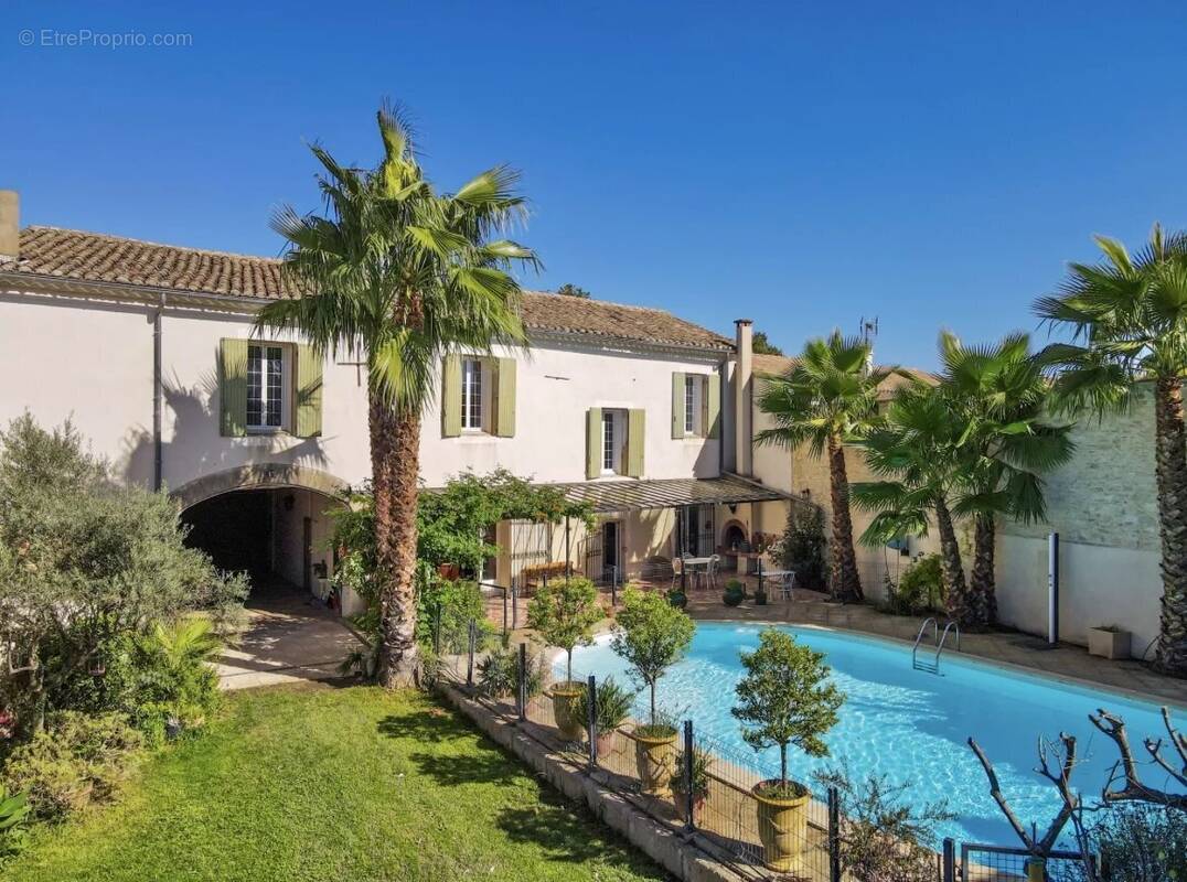 Maison à UCHAUD