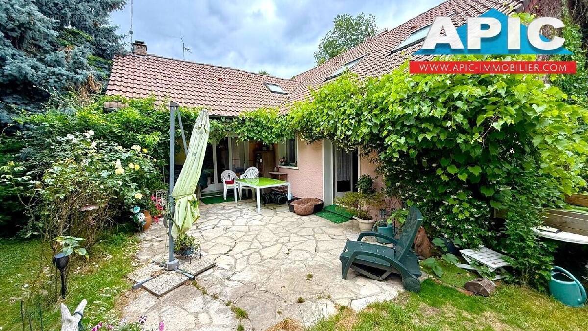 Maison à BOUFFEMONT