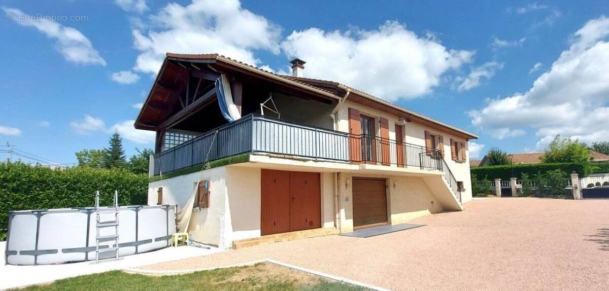 Maison à SAINT-CHEF