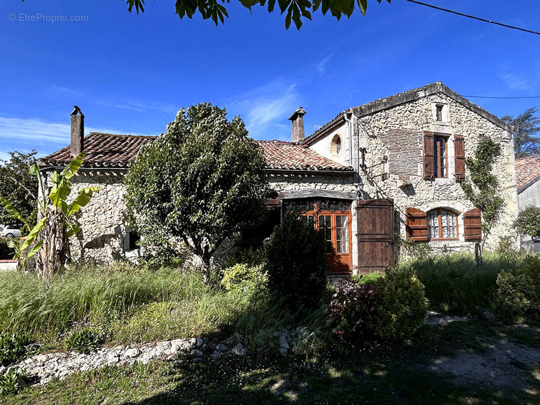 Maison à BARBASTE