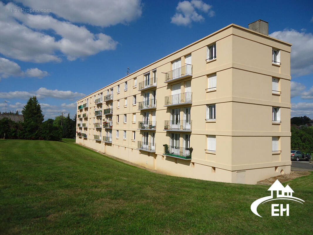 Appartement à LA NEUVE-LYRE