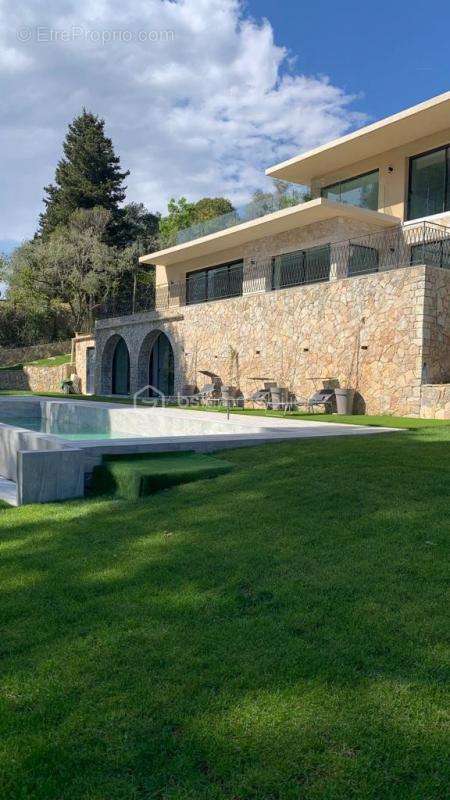 Maison à MOUGINS