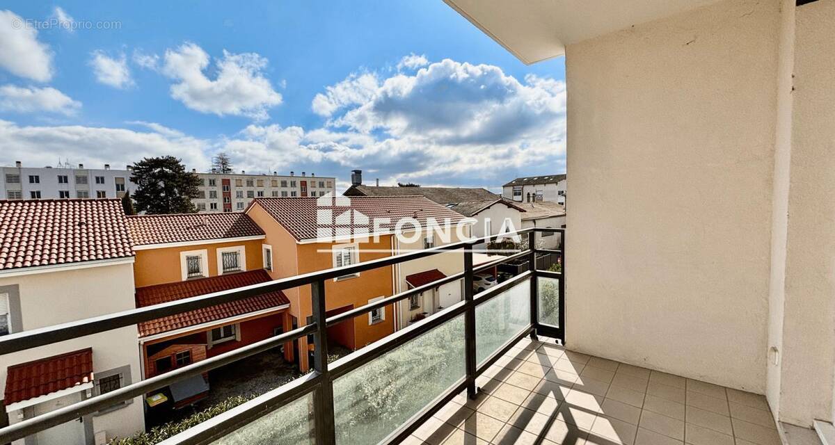 Appartement à CRAPONNE