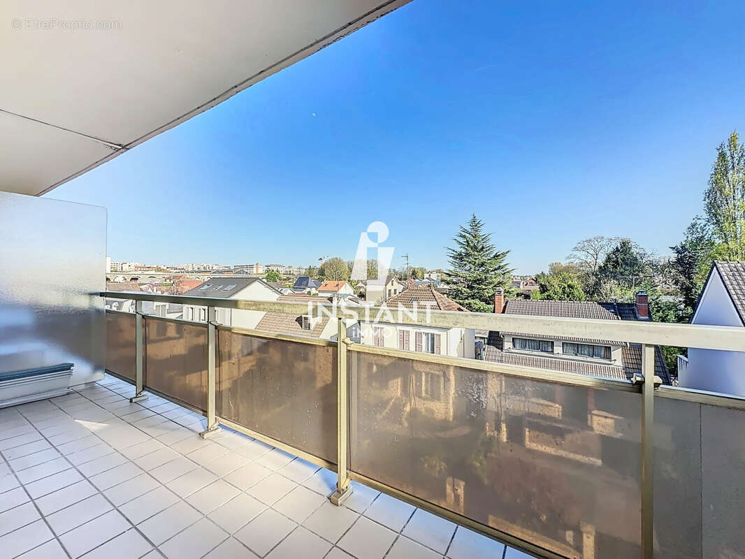 Appartement à SAINT-MAUR-DES-FOSSES