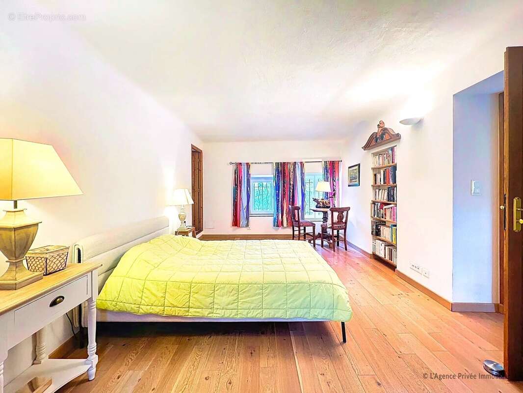 Maison à MOUGINS