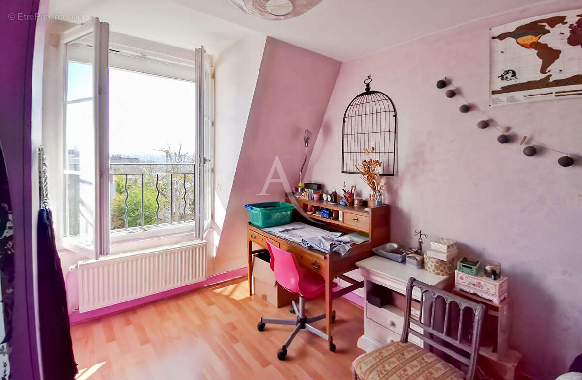Maison à SURESNES