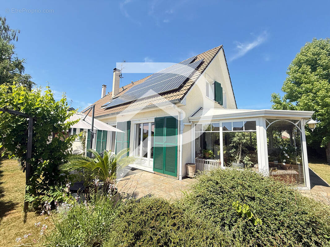 Maison à OZOIR-LA-FERRIERE