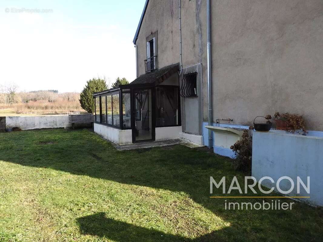 Maison à LAVAVEIX-LES-MINES