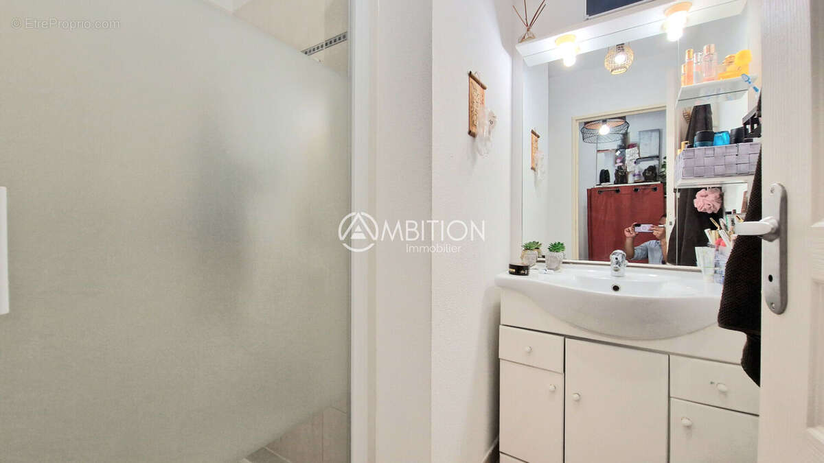 Appartement à PUGET-SUR-ARGENS