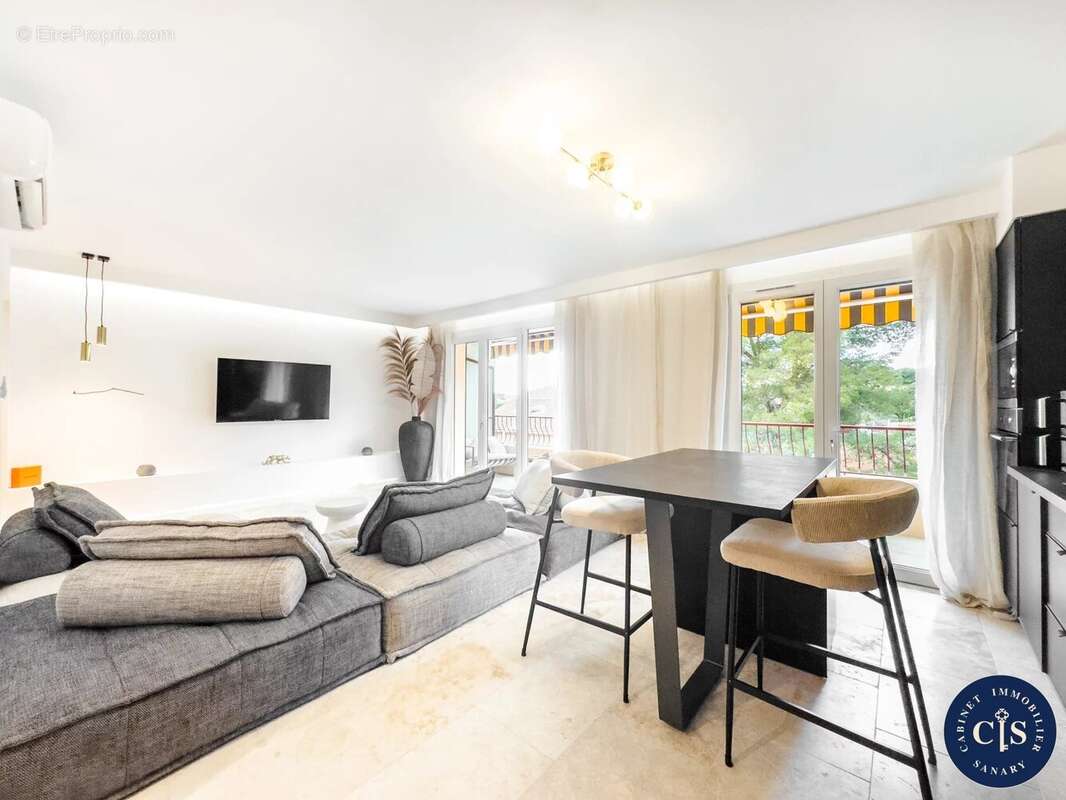 Appartement à SANARY-SUR-MER