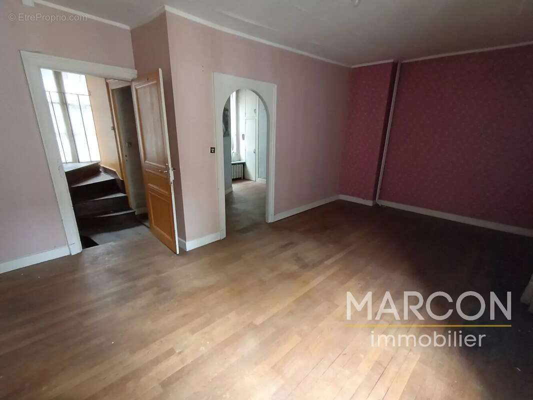 Maison à AUBUSSON