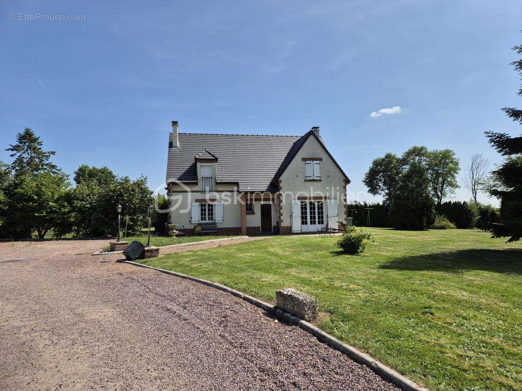 Maison à CONTY