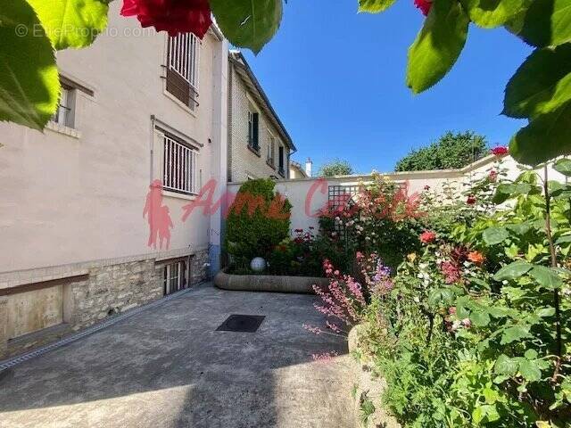 Maison à LE PRE-SAINT-GERVAIS