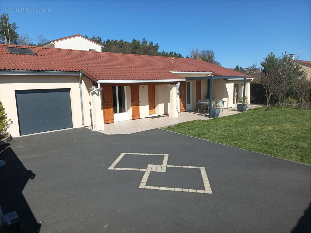 Maison à SAINTE-SIGOLENE